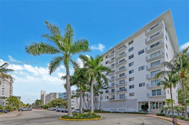 2 of 32 - 1450 Lincoln Rd 606, Miami Beach, FL