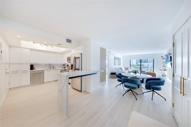 3 of 32 - 1450 Lincoln Rd 606, Miami Beach, FL