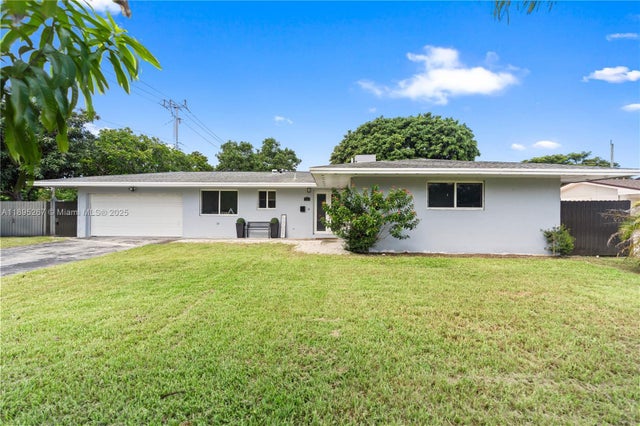2 of 30 - 6791 Sw 10th Ct, Pembroke Pines, FL