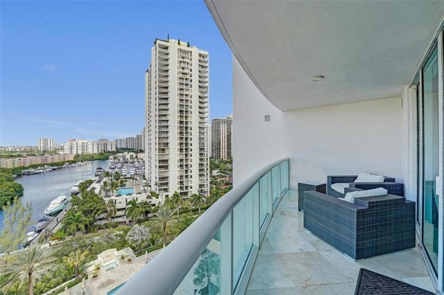 1 of 31 - 19400 Turnberry Way 1012, Aventura, FL