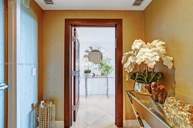 3 of 31 - 19400 Turnberry Way 1012, Aventura, FL
