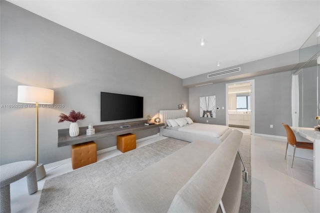 2 of 77 - 300 Biscayne Blvd Way 805, Miami, FL