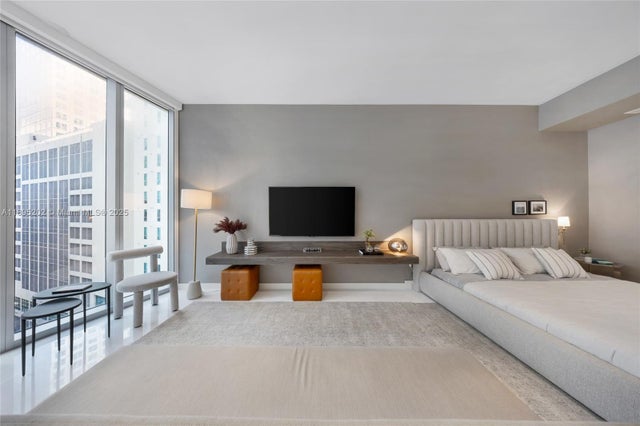 3 of 77 - 300 Biscayne Blvd Way 805, Miami, FL