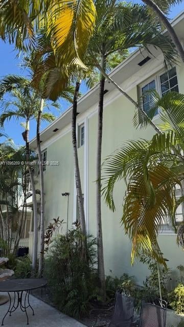 1 of 13 - 1561 Lenox Ave 11, Miami Beach, FL