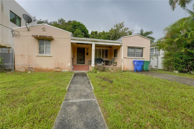1 of 51 - 660 Ne 67th St, Miami, FL