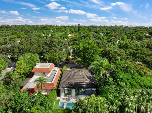 2 of 41 - 740 Majorca Ave, Coral Gables, FL