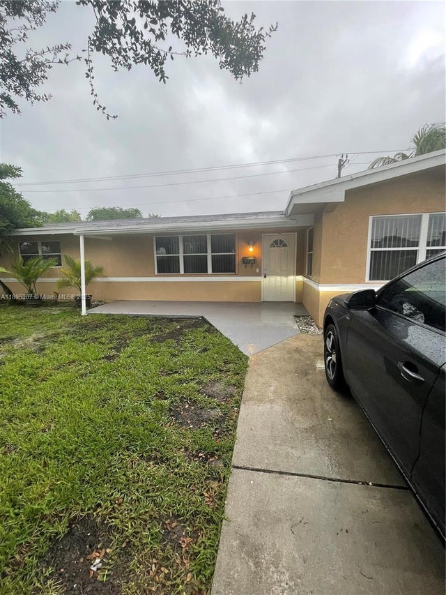 1 of 9 - 7720 Nw 15th St, Pembroke Pines, FL