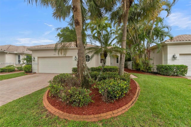 4 of 48 - 2553 Bay Pointe Dr, Weston, FL