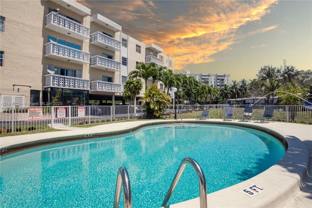 2 of 35 - 1801 Ne 140th St 306, North Miami, FL