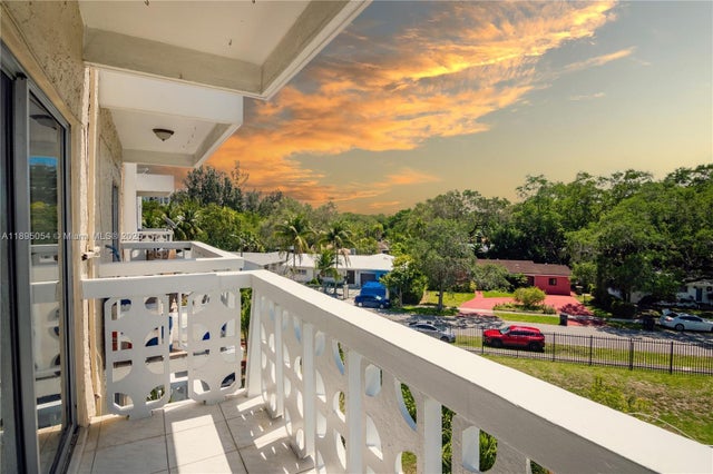 3 of 35 - 1801 Ne 140th St 306, North Miami, FL