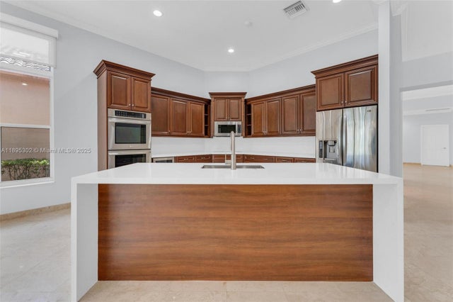 2 of 51 - 2468 Bay Isle Ct, Weston, FL