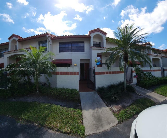 1 of 26 - 203 Liberty Ct, Deerfield Beach, FL