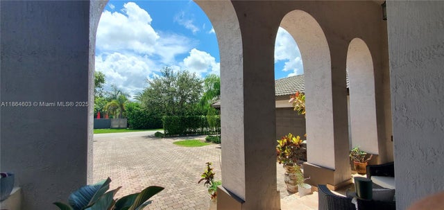 5 of 35 - 12965 Sw 197th St, Miami, FL