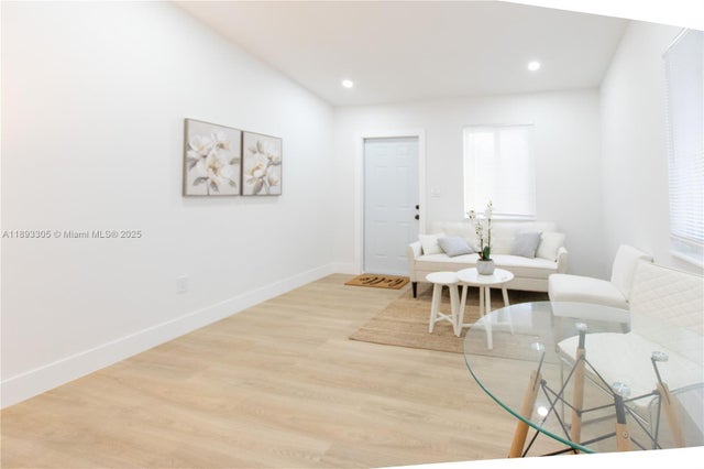 4 of 18 - 3721 Sw 46th Ave, West Park, FL