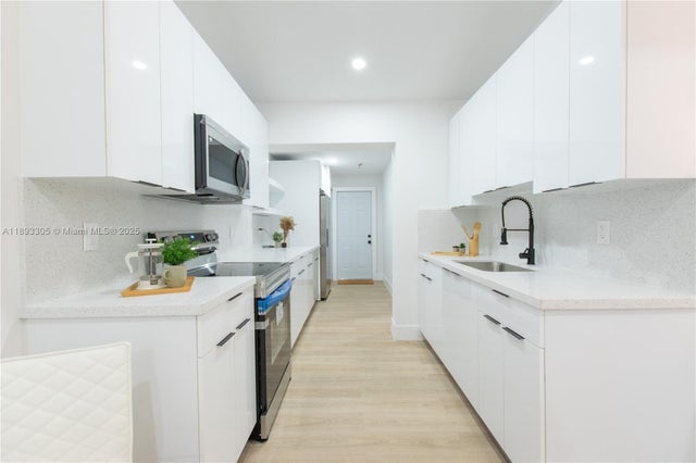 5 of 18 - 3721 Sw 46th Ave, West Park, FL