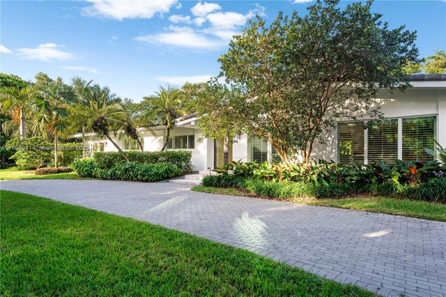 1 of 43 - 12220 Pine Needle Ln, Pinecrest, FL