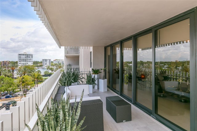4 of 31 - 3 Grove Isle Dr C502, Miami, FL
