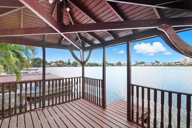 1 of 51 - 7048 W 17th Ct, Hialeah, FL
