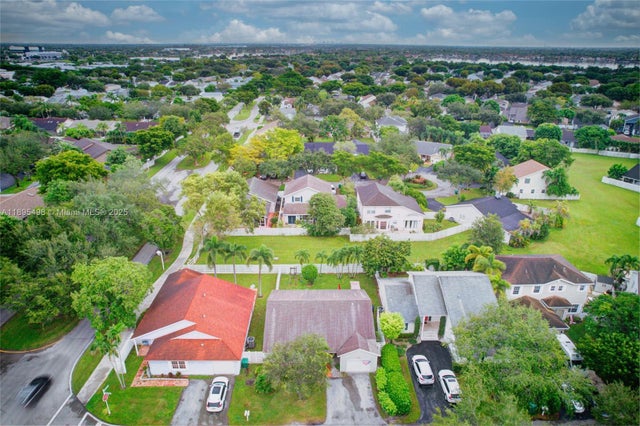 4 of 27 - 14807 Sw 140th Ct, Miami, FL