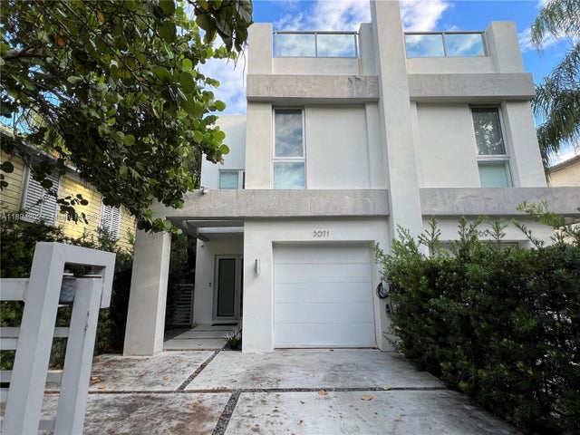 1 of 31 - 3071 Orange St, Miami, FL