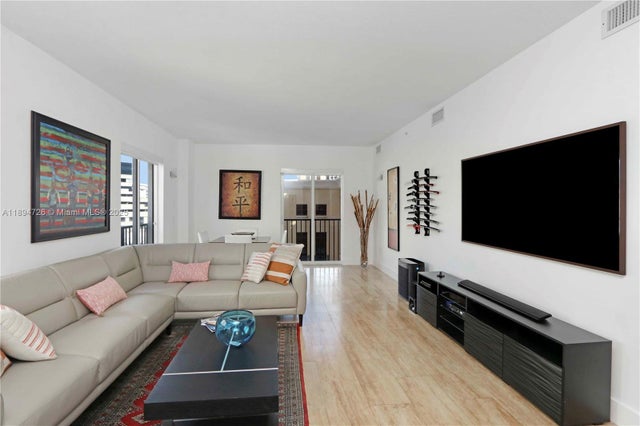 3 of 35 - 10 Aragon Ave 706, Coral Gables, FL