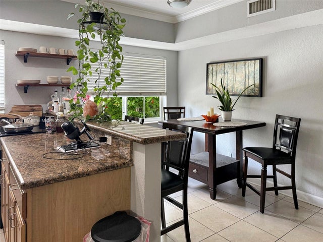 3 of 6 - 924 Se 2nd St 17, Fort Lauderdale, FL