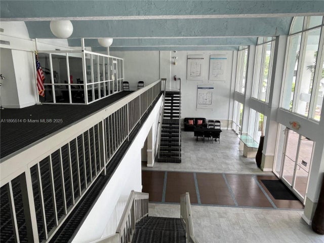 4 of 19 - 494 Nw 165th St Rd C-601, Miami, FL