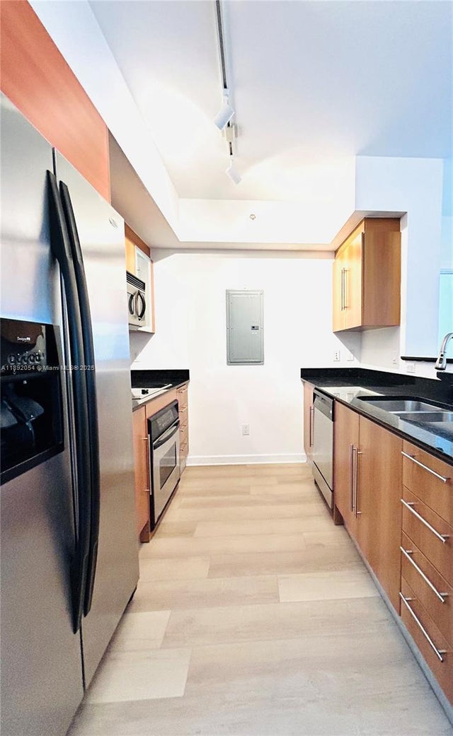 5 of 24 - 325 S Biscayne Blvd 3917, Miami, FL