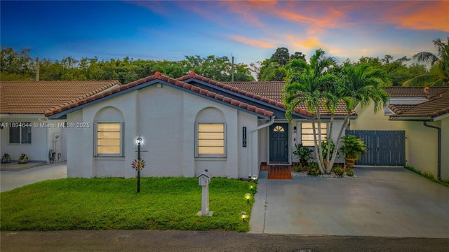 1 of 32 - 11196 Sw 75th Ter, Miami, FL