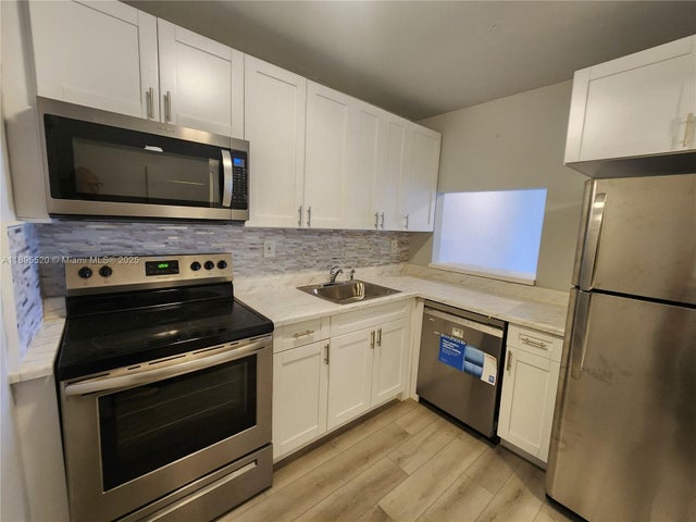 2 of 20 - 11309 Sw 200th St 303-c, Miami, FL