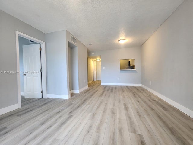 4 of 20 - 11309 Sw 200th St 303-c, Miami, FL