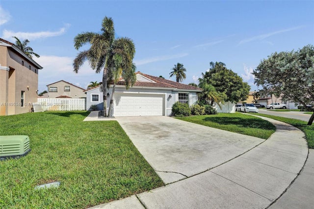 2 of 33 - 18951 Nw 10th Ter, Pembroke Pines, FL