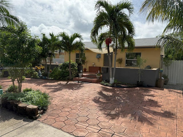 1 of 19 - 2808 Rodman St, Hollywood, FL