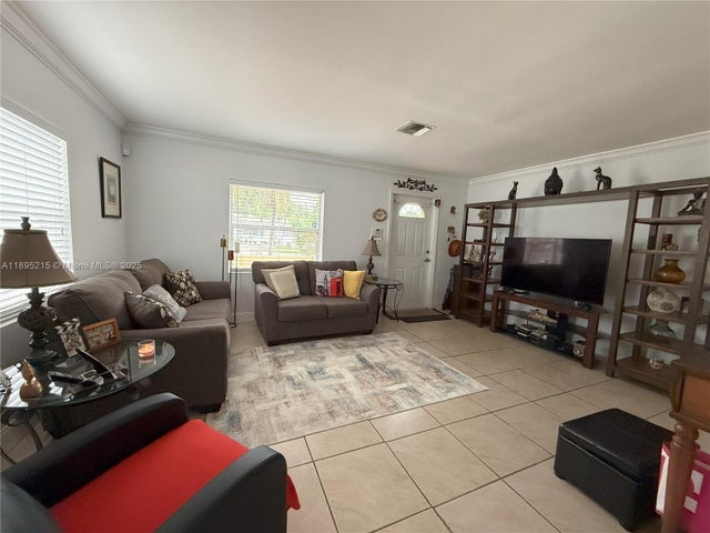 3 of 19 - 2808 Rodman St, Hollywood, FL