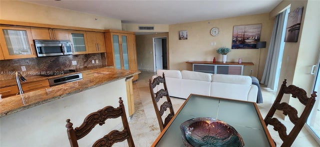 5 of 26 - 17555 Sw Atlantic Blvd Ph2, Sunny Isles Beach, FL