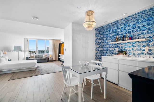 3 of 23 - 1100 West Ave 819, Miami Beach, FL
