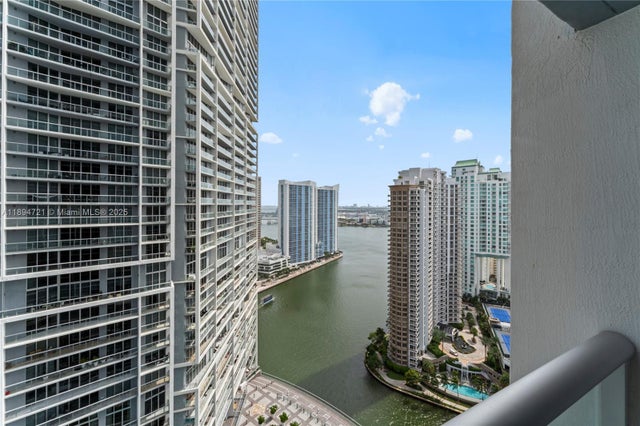 1 of 8 - 495 Brickell Ave 3208, Miami, FL