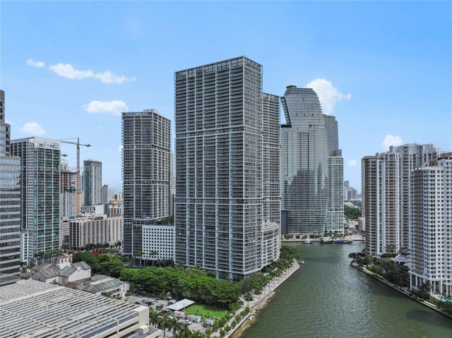 2 of 8 - 495 Brickell Ave 3208, Miami, FL