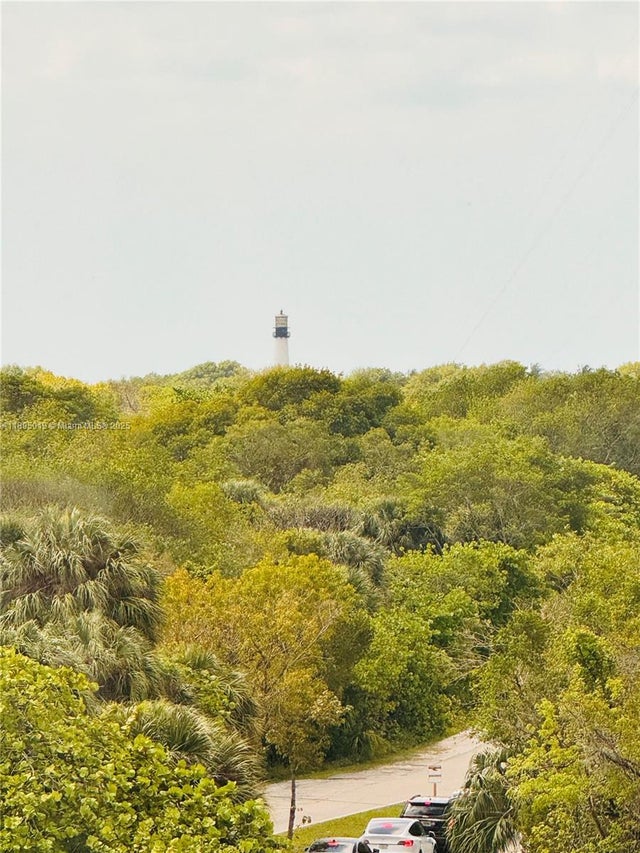 4 of 26 - 1121 Crandon Blvd D402, Key Biscayne, FL