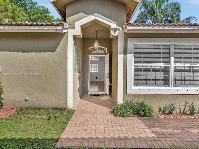 5 of 52 - 4147 Sapphire Ter, Weston, FL