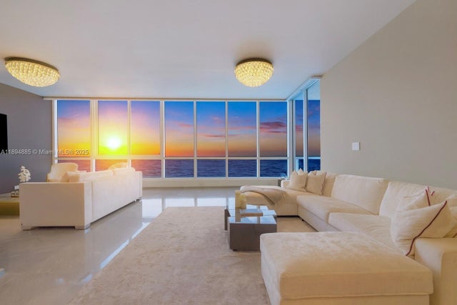 2 of 35 - 100 S Pointe Dr 2506, Miami Beach, FL