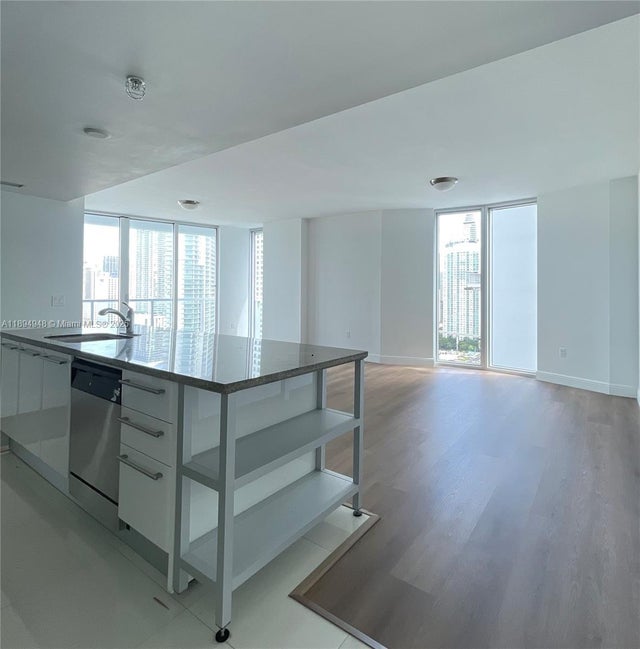 2 of 26 - 185 Sw 7th St 2411, Miami, FL