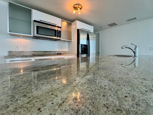 4 of 26 - 185 Sw 7th St 2411, Miami, FL