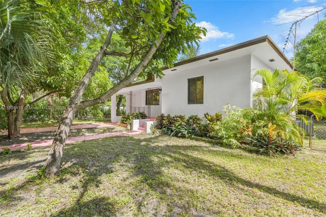 3 of 27 - 12037 Nw 8th Ave, North Miami, FL