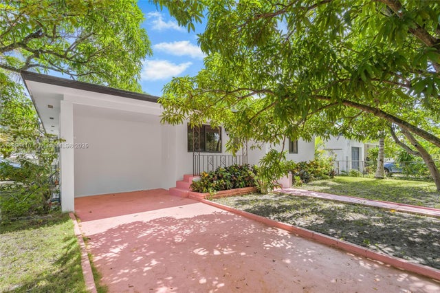 4 of 27 - 12037 Nw 8th Ave, North Miami, FL
