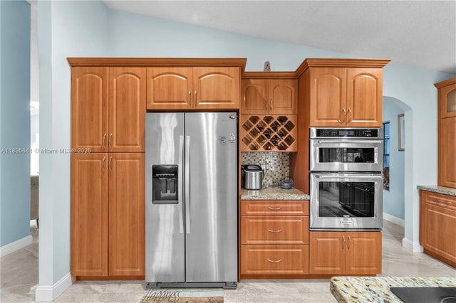 4 of 35 - 9110 S Lake Miramar Cir, Miramar, FL