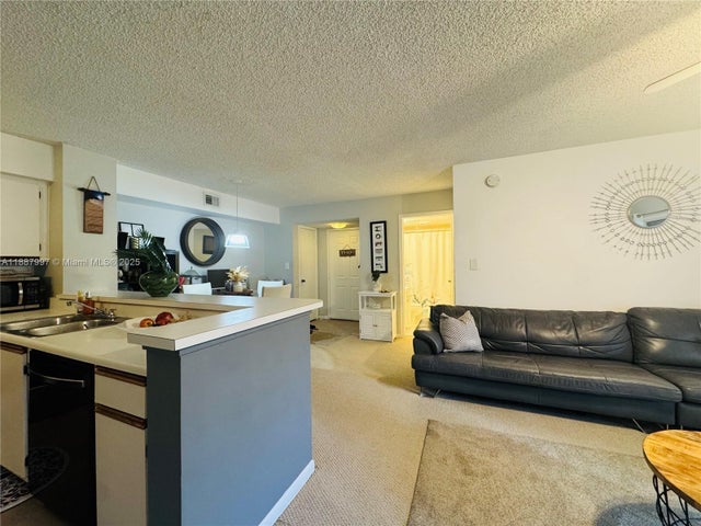3 of 12 - 650 S Park Rd 26-5, Hollywood, FL