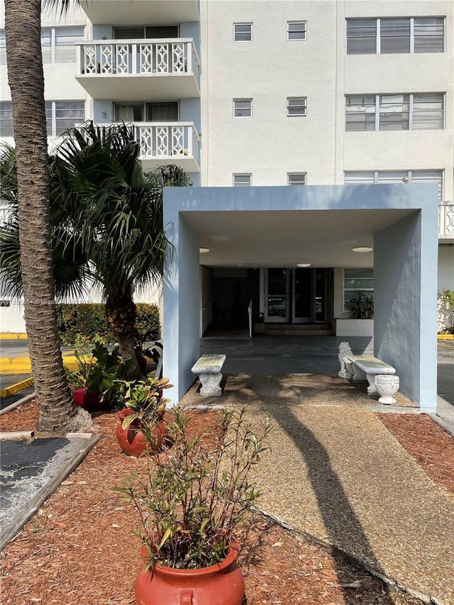 1 of 18 - 13155 Ixora Ct 603, North Miami, FL