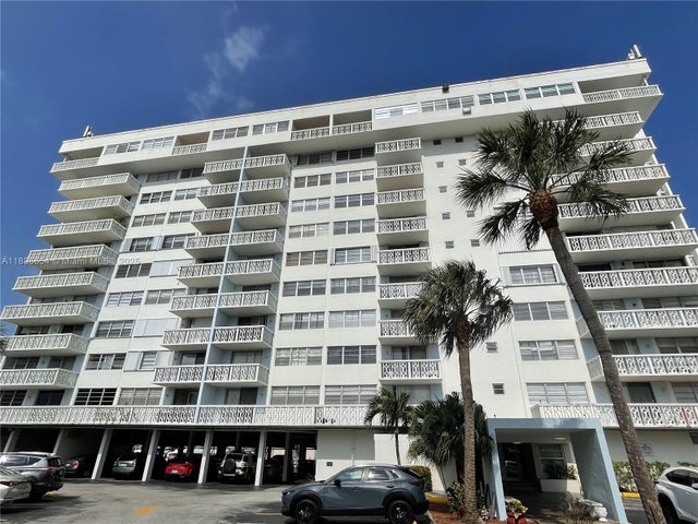 2 of 18 - 13155 Ixora Ct 603, North Miami, FL