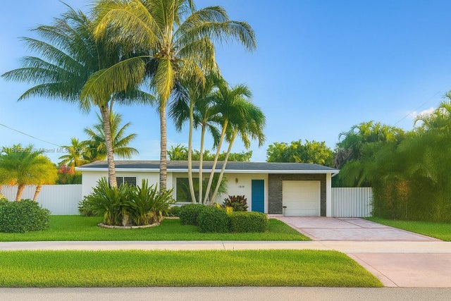 1 of 25 - 9510 Sw 45th St, Miami, FL